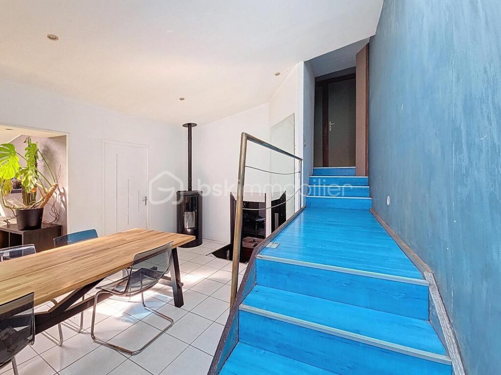 Maiso atypique – 5 pièces – 3 chambres – 118 m²