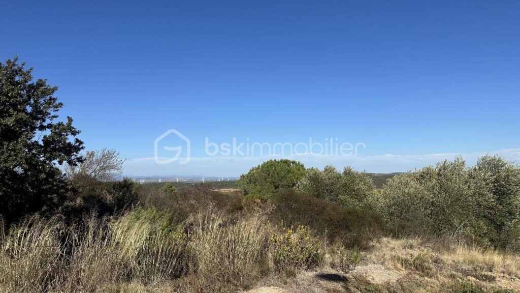 Boutenac – terrain constructible – vue imprenable – NR pièces – NR chambres – 682 m²