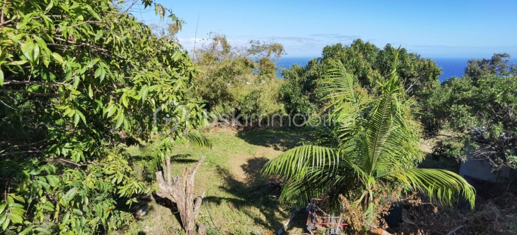 A VENDRE – TERRAIN – LA MONTAGNE – SAINT DENIS – NR pièces – NR chambres – 704 m²