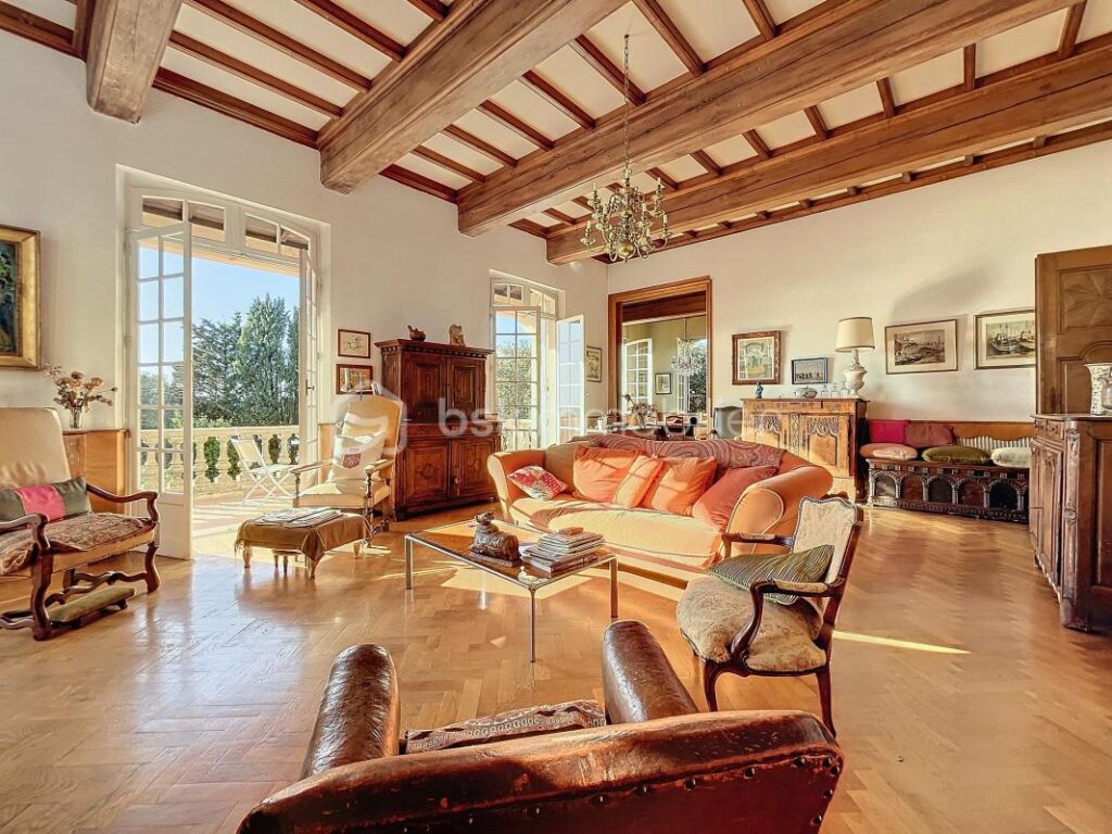 Maison plan des 4 seigneurs – 10 pièces – 6 chambres – 280 m²