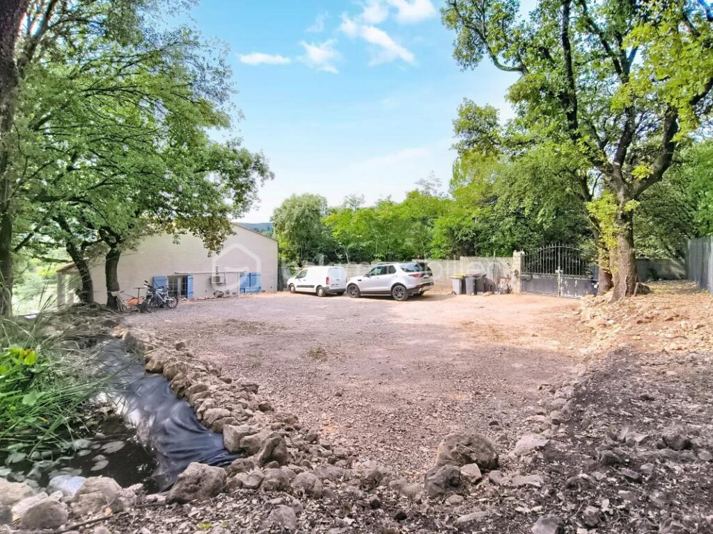 Grande maison familiale de 287 m² avec jardin, piscine et garage – Bédarieux – 11 pièces – 4 chambres – 287 m²