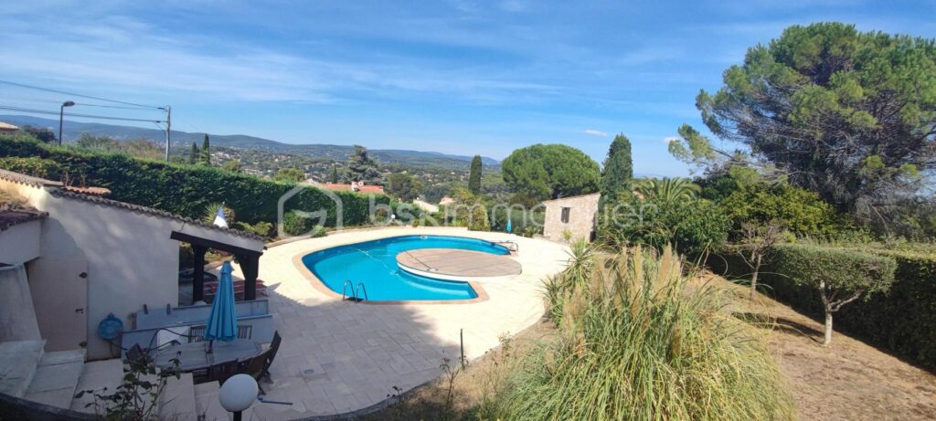 merveilleuse villa de caractere avec T2 indépendant piscine – 7 pièces – 4 chambres – 180 m²