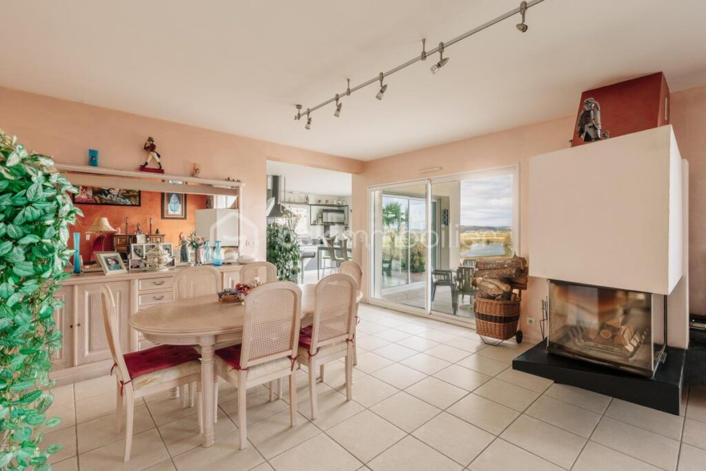 EXCLUSIVITE A SAISIR – 6 pièces – 3 chambres – 164 m²