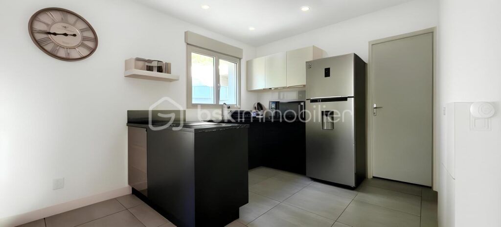 MAISON CONTEMPORAINE DE 160 M² DE SURFACE UTILE – VAUX-SUR-SEINE – 6 pièces – 4 chambres – 132 m²