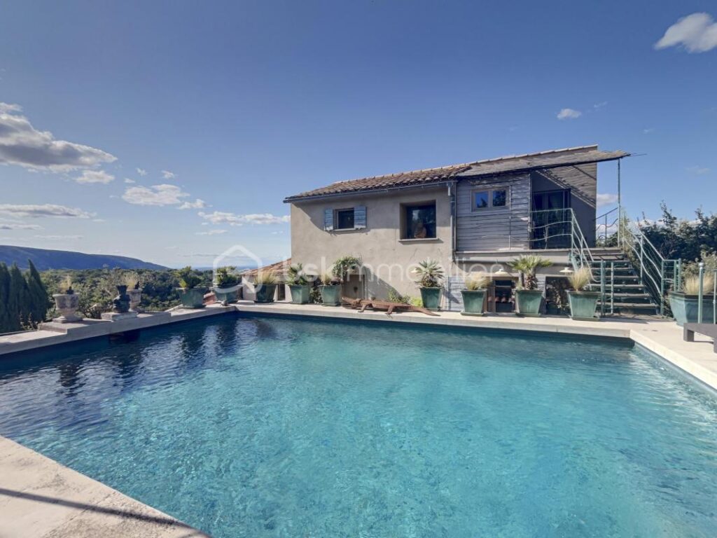 Exceptionnelle Propriété de Prestige avec Maison d’Amis, Piscine et Vues à 360° – 12 pièces – 9 chambres – 341 m²