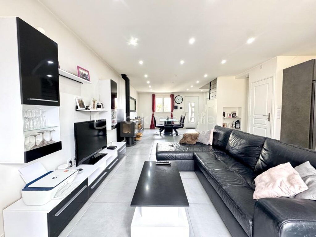 INVESTISSEMENT LOCATIF – 7 pièces – NR chambres – 160 m²