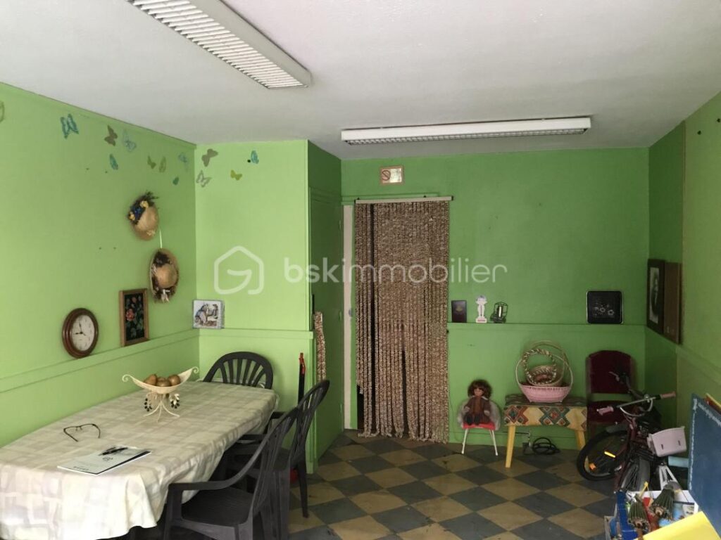 MAISON DANS LE CENTRE HISTORIQUE D ALLEGRE – 4 pièces – 3 chambres – 101 m²