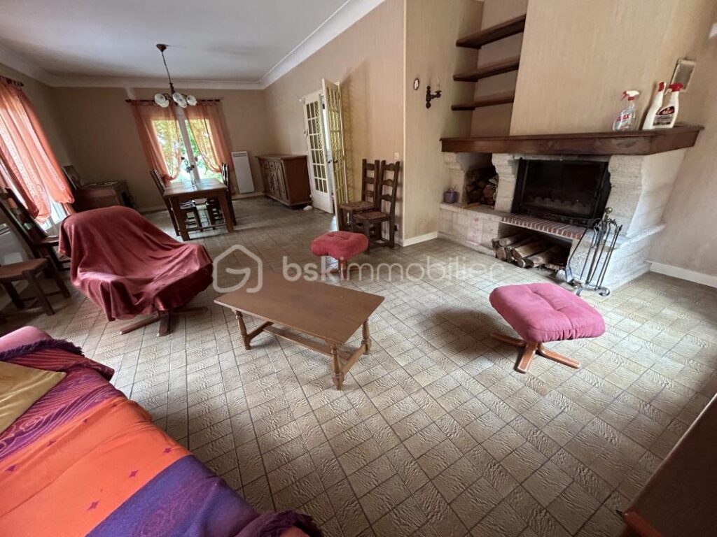 MAISON PLAIN PIED -Terrain- 3 CHAMBRES – GARAGE – 4 pièces – 3 chambres – 103 m²