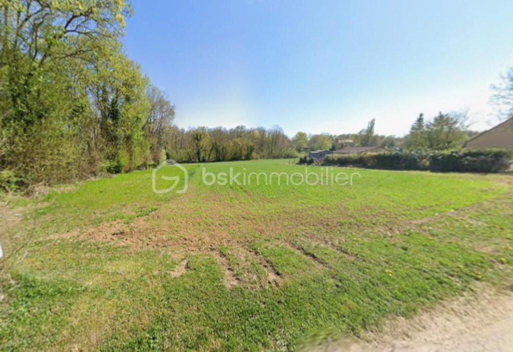 Terrain de 1 500 m² – NR pièces – NR chambres – 1500 m²