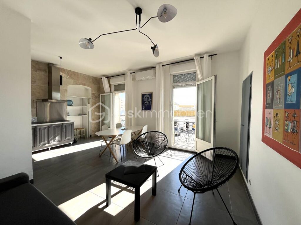 SUBLIME APPARTEMENT VUE DÉGAGÉE SUR LE QUAI – 3 pièces – 1 chambre – 62 m²