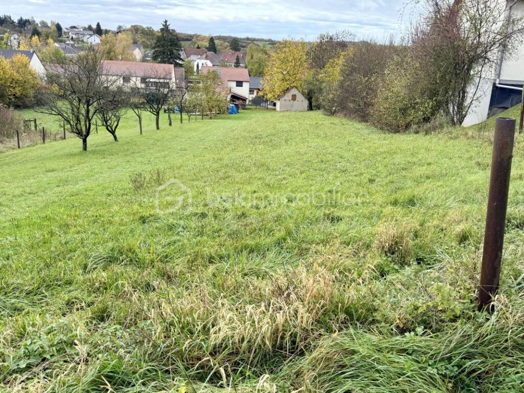 Terrain à bâtir avec vue dégagée – NR pièces – NR chambres – 700 m²