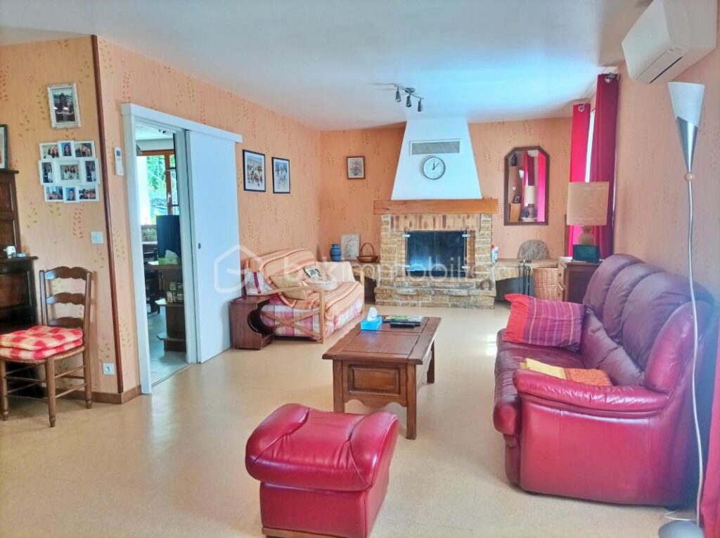 Maison 157m2 de plain-pied avec vue dégagée – 5 min de Catus – 6 pièces – 3 chambres – 157 m²