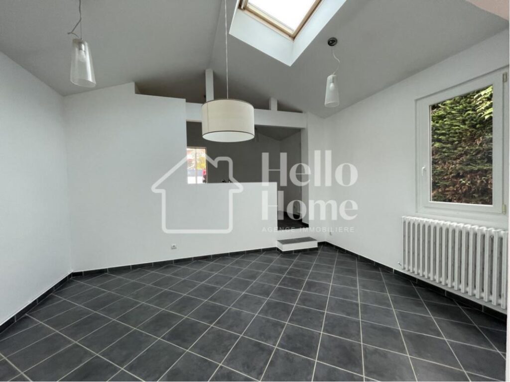 Maison – 116.9m ² – 6 pièces – 3 chambres – 116 m²