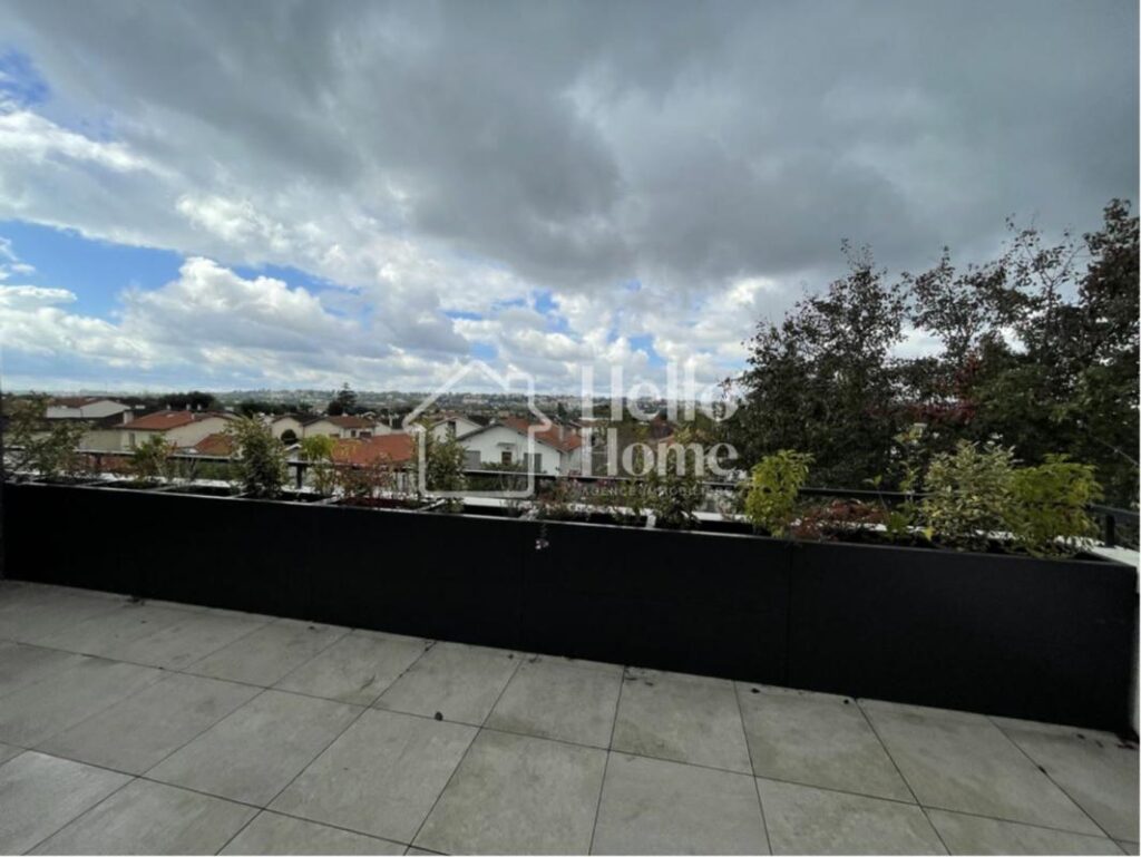 Appartement – 107.7m ² – 4 pièces – 3 chambres – 107 m²