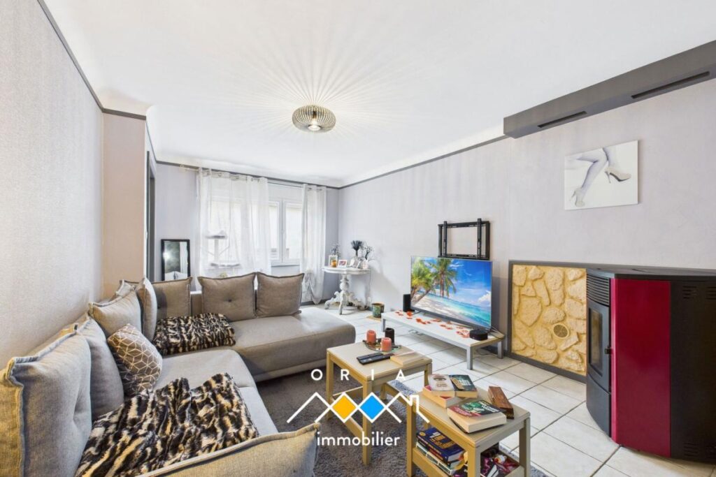 Maison de village à Bayonville-sur-Mad – 4 pièces – 2 chambres – 83 m²