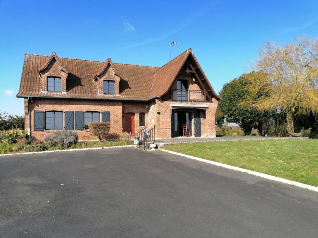 BAISSE DE PRIX ! PAVILLON INDIVIDUEL/CAMPAGNE/ 6 CHAMBRES GRAND VERLY 02 – 8 pièces – 6 chambres – 192 m²