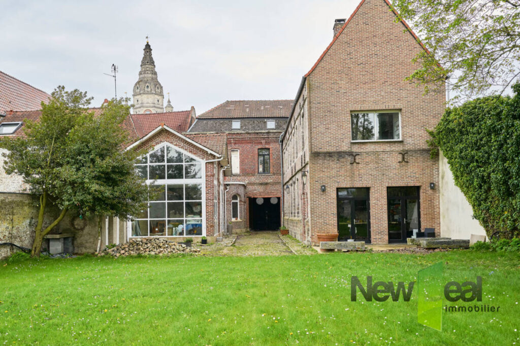 DEMEURE DU 17ÈME SIECLE RENOVEE / SAINT AMAND LES EAUX – 15 pièces – 6 chambres – 560 m²