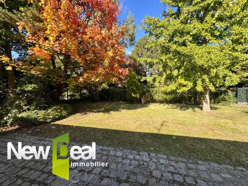 PLAIN PIED AVEC GARAGE A LANDAS – 4 pièces – 2 chambres – 98 m²