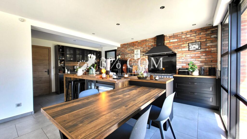 Coup de Coeur Lorgies ! – 5 pièces – 3 chambres – 146 m²