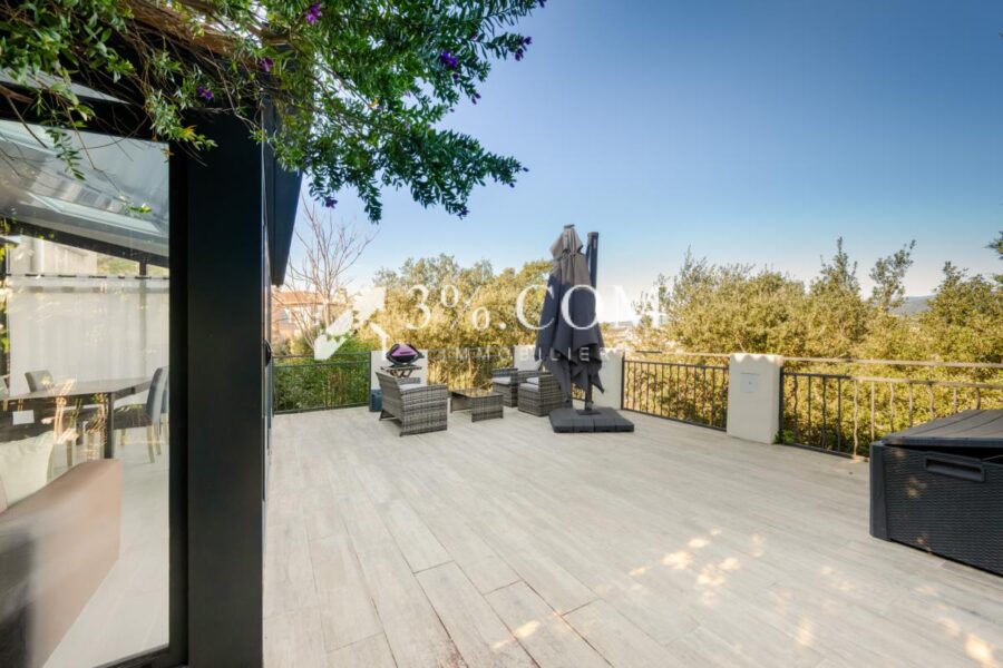 Appartement à vendre à Saint-Raphaël — Vue nature — photo 1