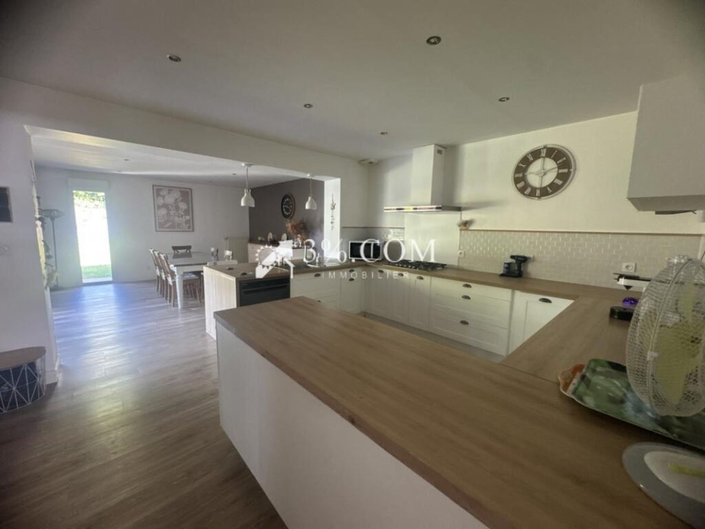 Pavillon individuelle de 2006 avec 5 chambres à Famars – 8 pièces – 5 chambres – 140 m²