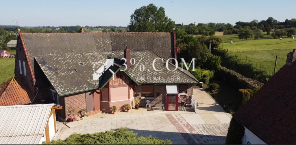 Propriété individuelle semi plain pied 227m2 à Artres – 10 pièces – 6 chambres – 227 m²