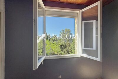 Charmante Maison de 178 m2 +Local professionnel de 150 m2 d – 8 pièces – 4 chambres – 178 m²