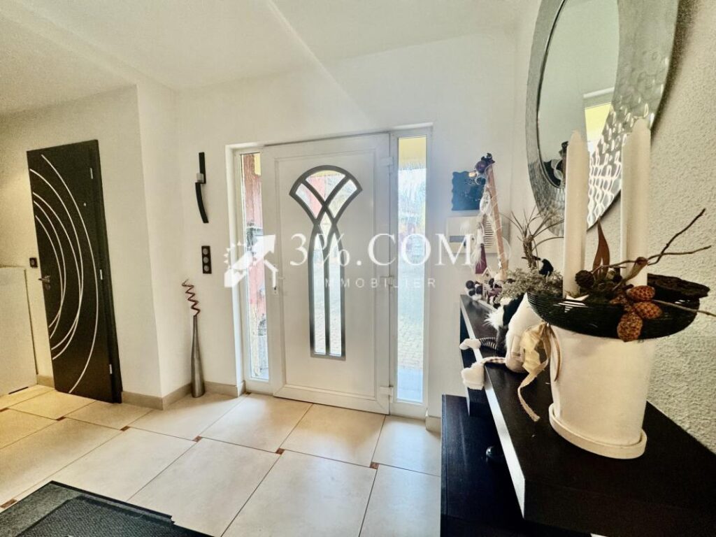 3%COM Belle demeure avec piscine du 27 ares – 8 pièces – 7 chambres – 360 m²