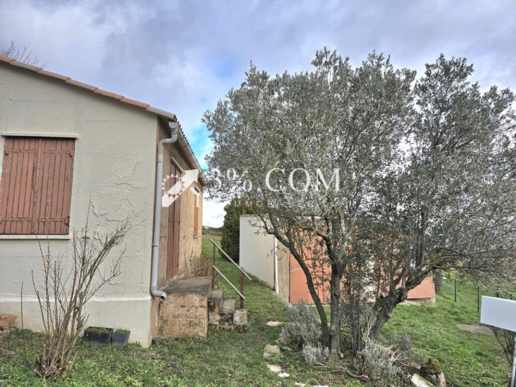 Maisonnette de loisirs + garage sur terrains constructibles – 3 pièces – 2 chambres – 40 m²