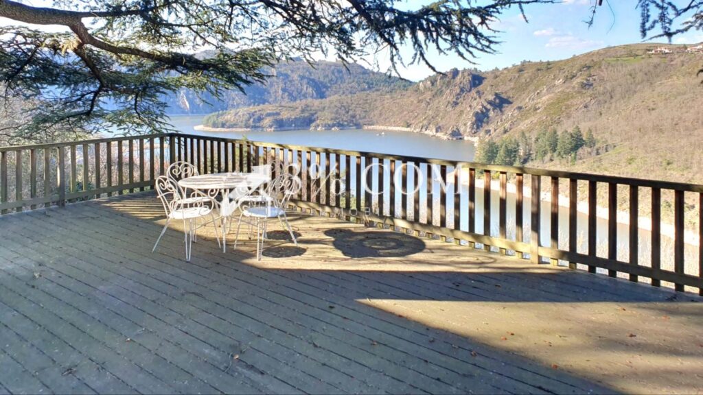 Maison 200m2 ENVIRONNEMENT EXCEPTIONNEL ! – 7 pièces – 3 chambres – 197 m²