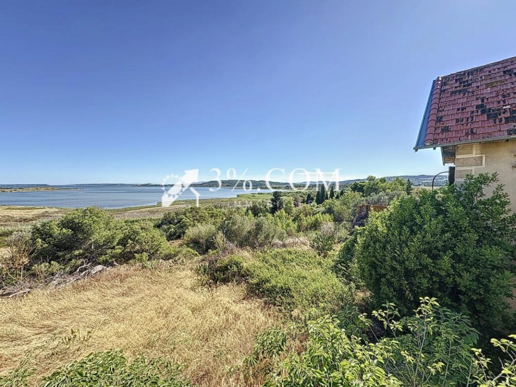 Grande propriété de 1.2 ha à rénover avec vue exceptionnelle – 12 pièces – 1 chambre – 195 m²