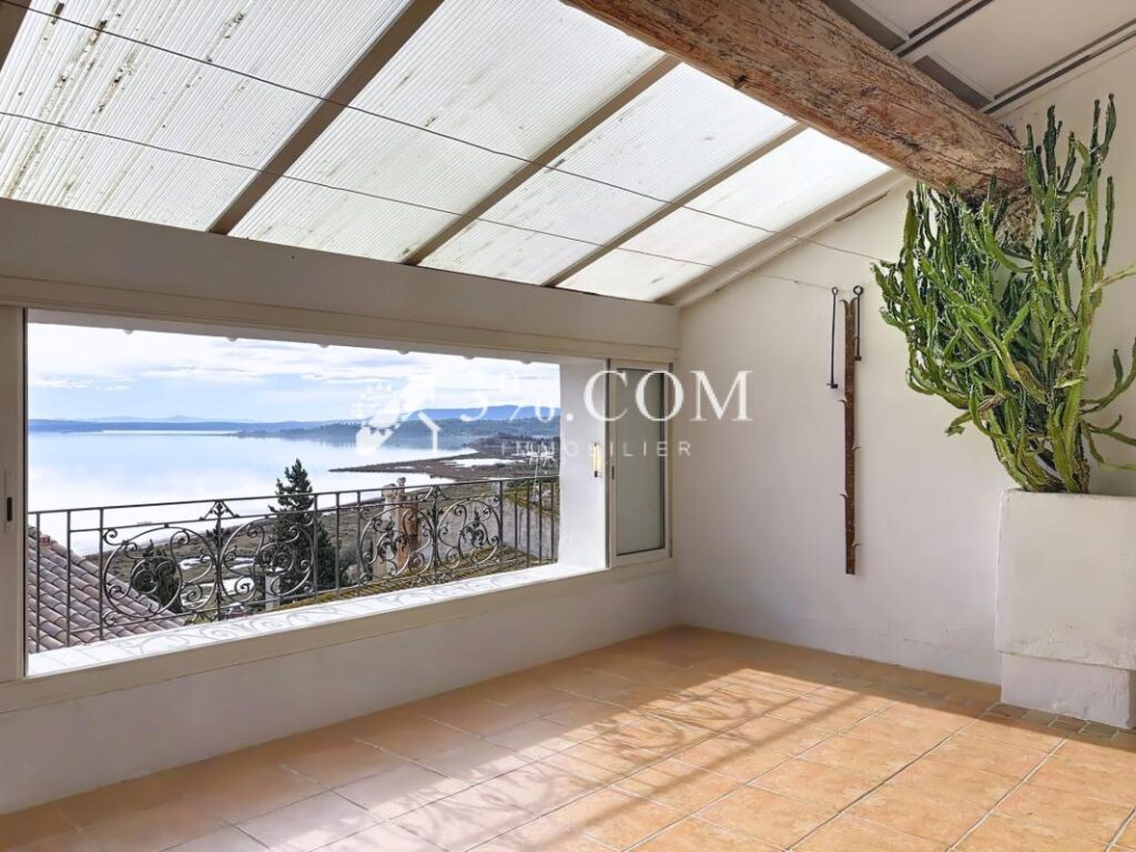 Maison atypique d’exception de 215 m2, 7 pièces, 3 chambres – 8 pièces – 3 chambres – 215 m²