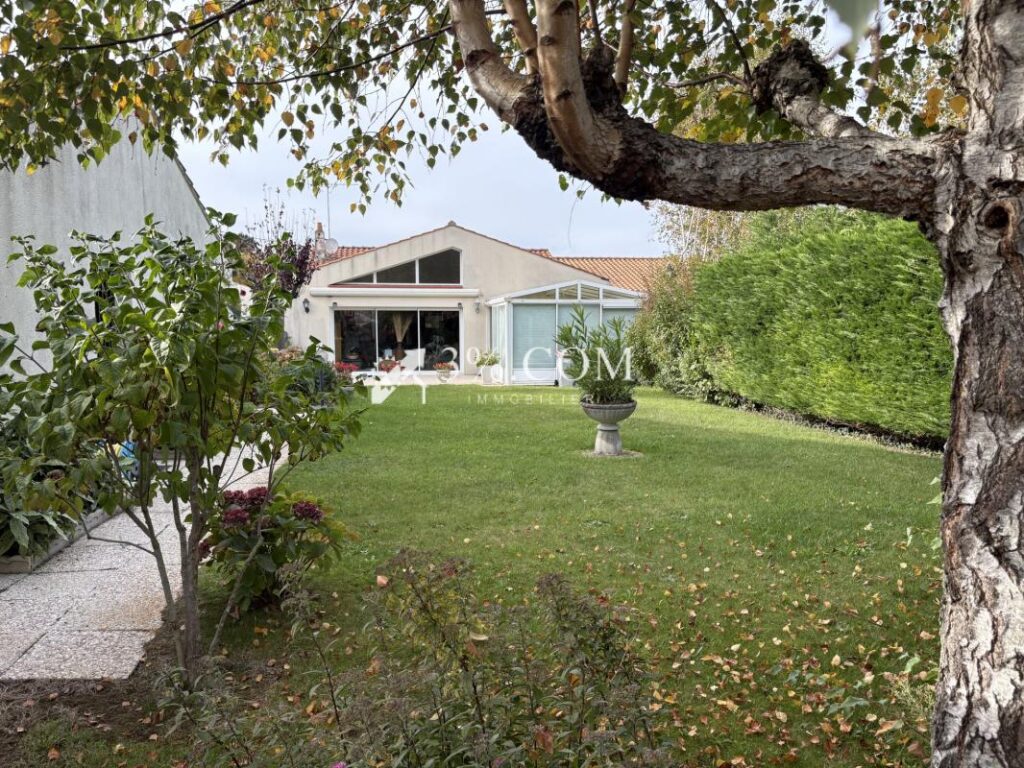 Villa Individuelle à Proximité de la plage des demoisselles – 5 pièces – 3 chambres – 125 m²