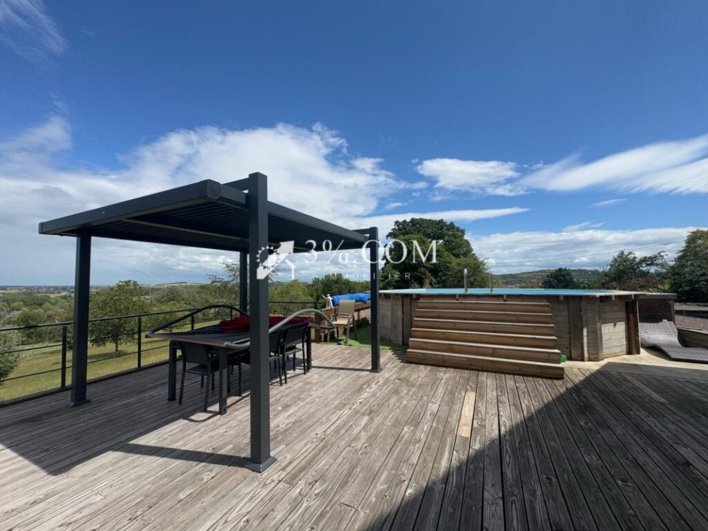 3%COM Belle maison avec vue panoramique – terrasse- piscine – 5 pièces – 3 chambres – 125 m²