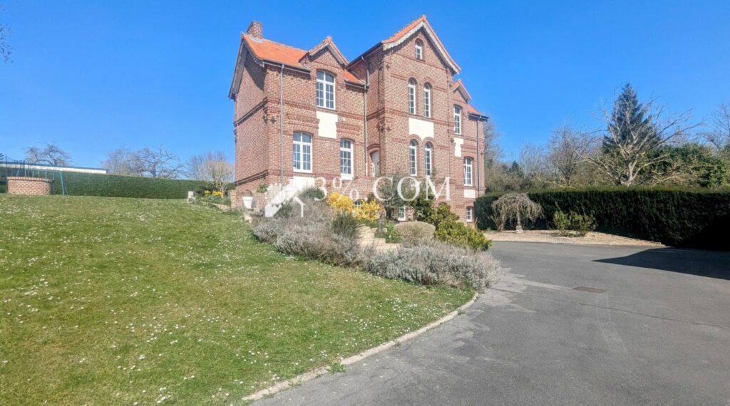 Propriété 7 pièces – 230 m2 – 7 pièces – 5 chambres – 230 m²