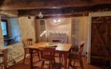 Jolie maison en pierres avec petite dépendance – 5 pièces – 3 chambres – 107 m²