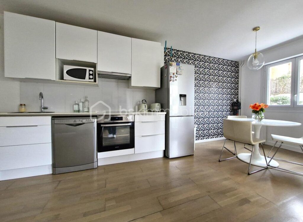 Atmosphère cosy en hypercentre pour cet appartement avec terrasse ! – 3 pièces – 2 chambres – 67 m²