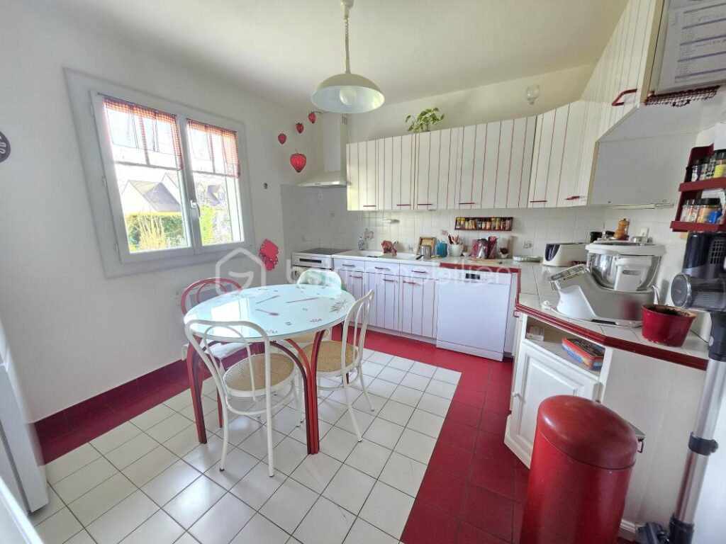 Magnifique Pavillon sur sous sol quartier Montapins à Nevers – 5 pièces – 4 chambres – 117 m²