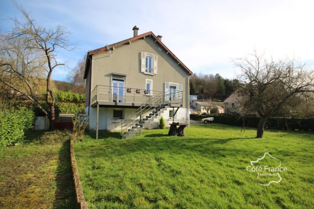 SECTEUR GIVET Maison individuelle 3 chambres, habitable de p – 4 pièces – 3 chambres – 116 m²