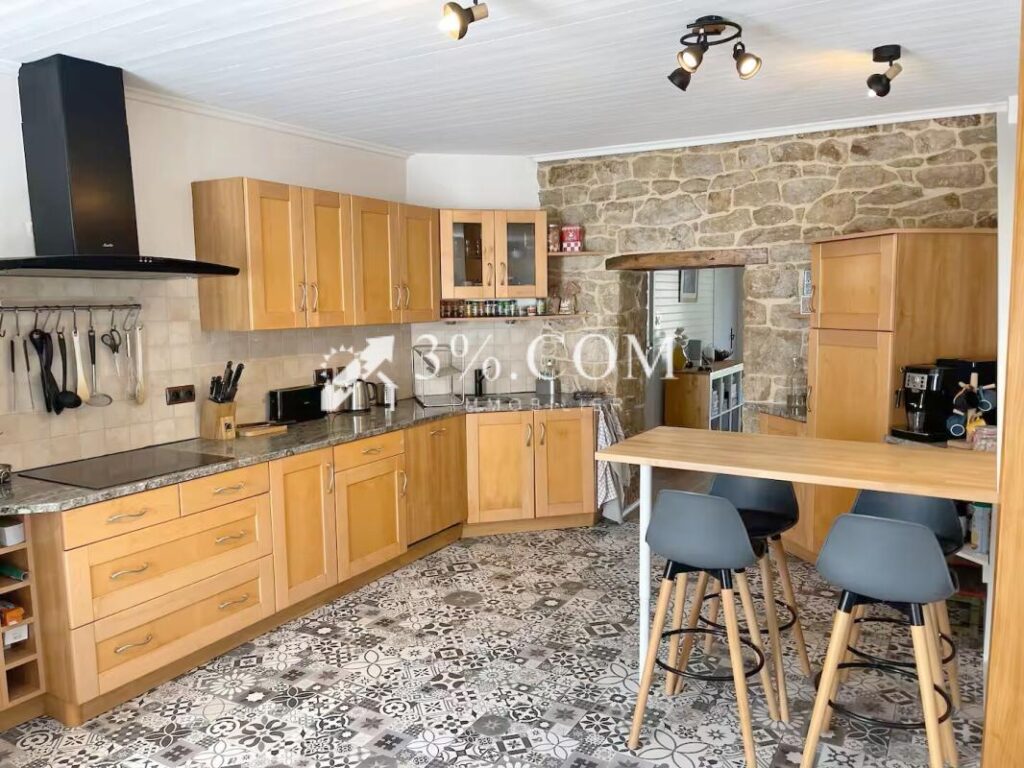 ERDEVEN Centre, Coupd de coeur ! – 8 pièces – 5 chambres – 140 m²