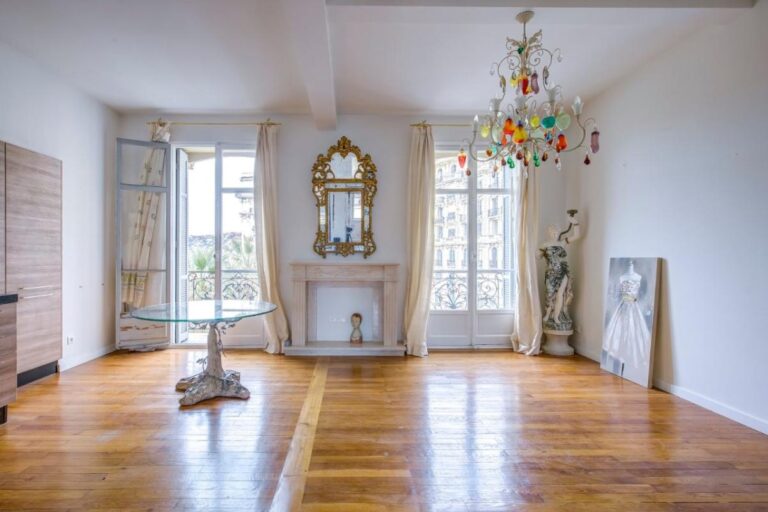 NICE CIMIEZ PALAIS BOURGEOIS – 3P – 66 m² – 3 pièces – 2 chambres – 66 m²