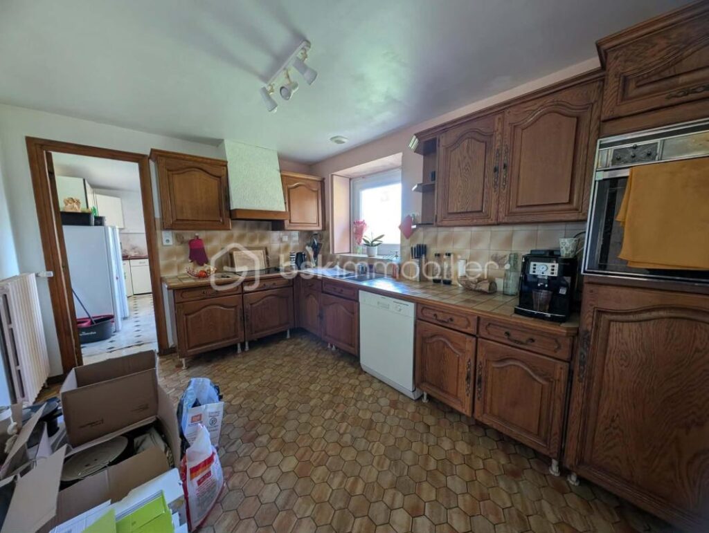 Maison de campagne – 6 pièces – 4 chambres – 143 m²