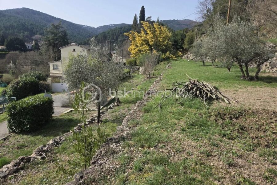 Terrain à vendre à Les salles du gardon