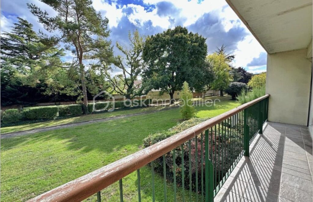 🌿 SOISY-SUR-SEINE (91450) – Appartement 3 pièces de 75 m² entièrement rénové – Résidence verdoyante et sécurisée – 3 pièces – 2 chambres – 75 m²