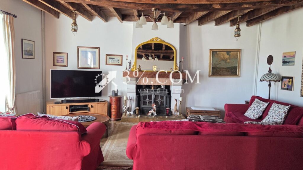 Maison en pierre avec potential gîte – 9 pièces – 5 chambres – 202 m²
