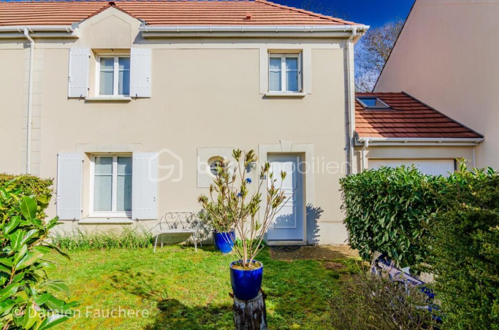 Aux JONCHERETTES ! Maison 75m², 3 Chambres, Parkings et JARDIN avec vue sur Forêt ! – 4 pièces – 3 chambres – 75 m²