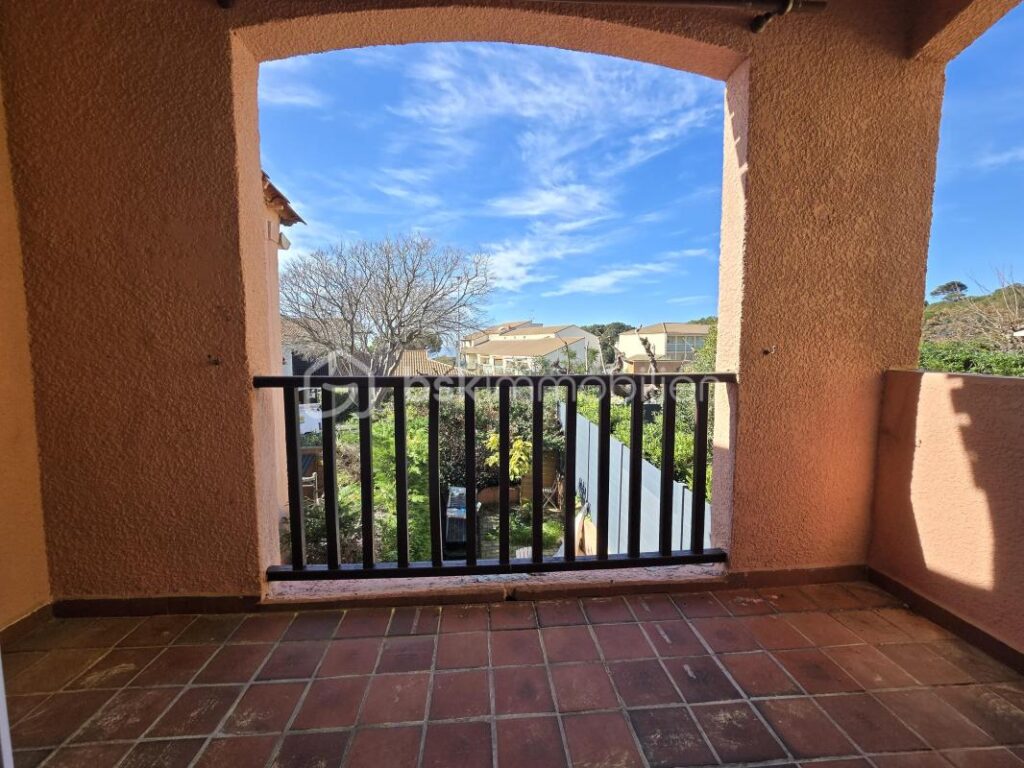 Studio 28m² – Sausset-les-Pins – Proche mer, port et commodités – 1 pièce – 1 chambre – 27 m²