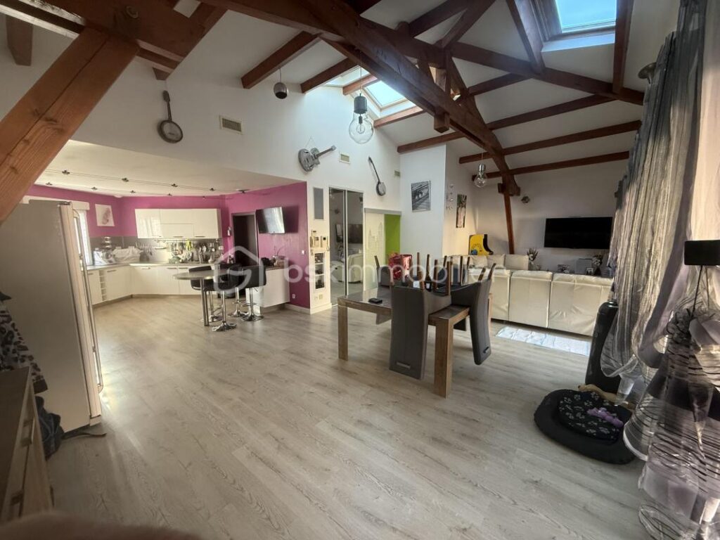 MAISON T3 AU COEUR DE LA GARRIGUEDans un pet – 3 pièces – 2 chambres – 115 m²