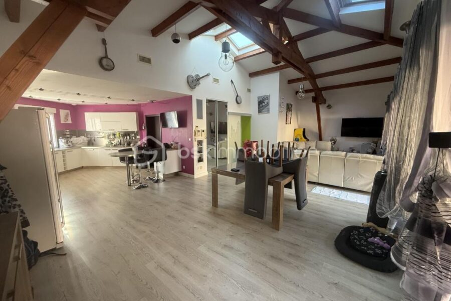 Maison à vendre à Saint nazaire de ladarez