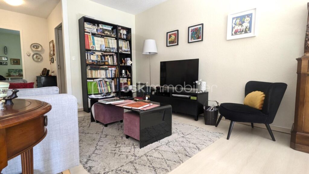 APPARTEMENT T4 TRES BON ETAT LORMONT – 4 pièces – 2 chambres – 79 m²
